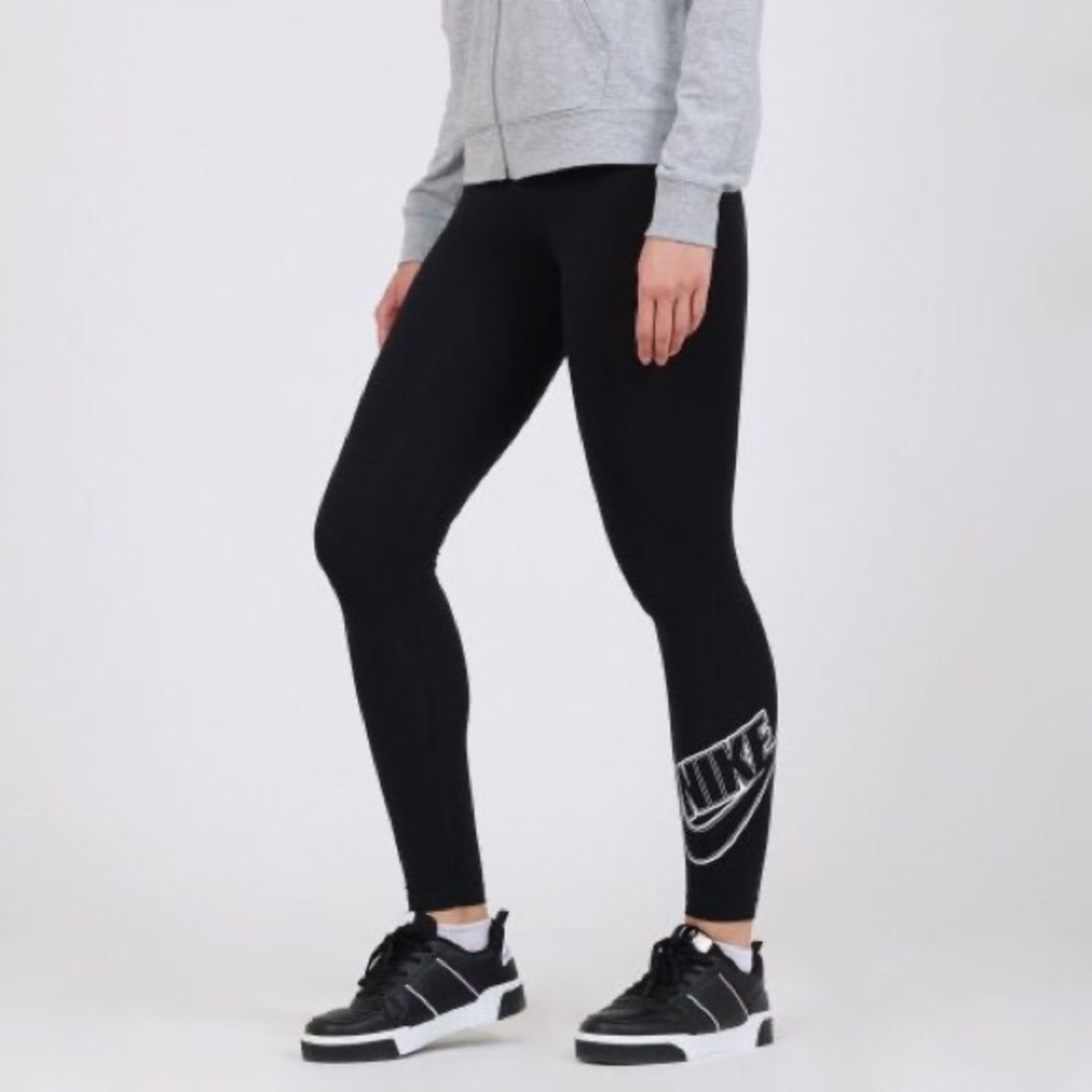Nike Legging Bundle: 2 Pair!! - Picture 6 of 10